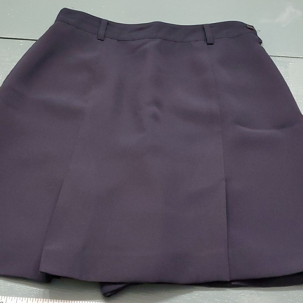 ASTRA CLASSIC, skort. Navy blue.‎ SIZE 4. Avacedmia.